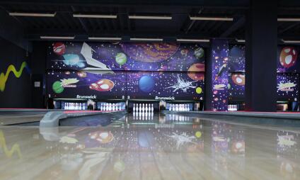 Raketa bowling Opava - 6 bowlingových drah