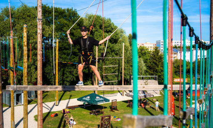 Lanové centrum - neomezené lezení a Velká adrenalinová houpačka